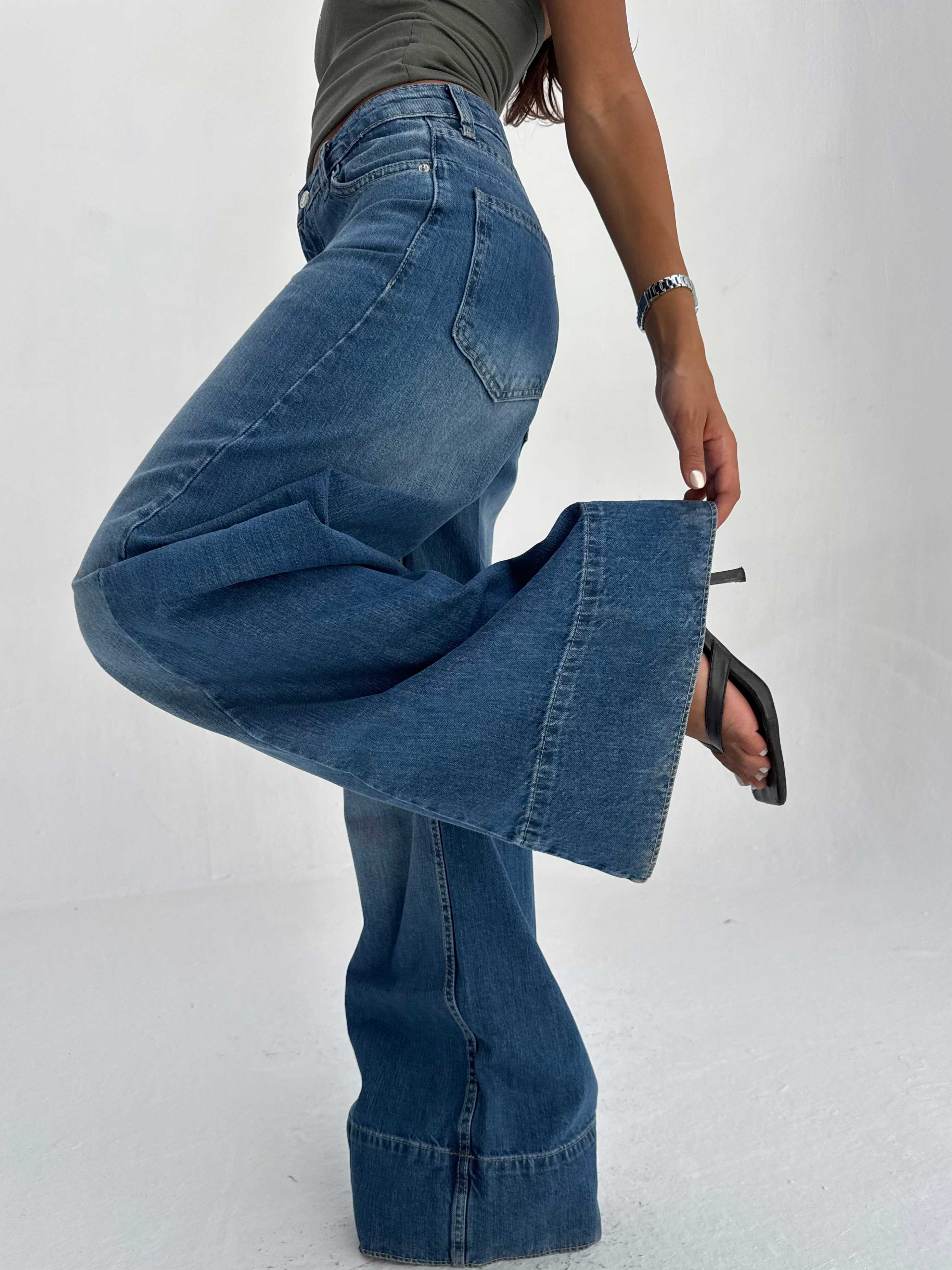 Extreme Wide Leg High Waist – Mid Acid Blue Jeans