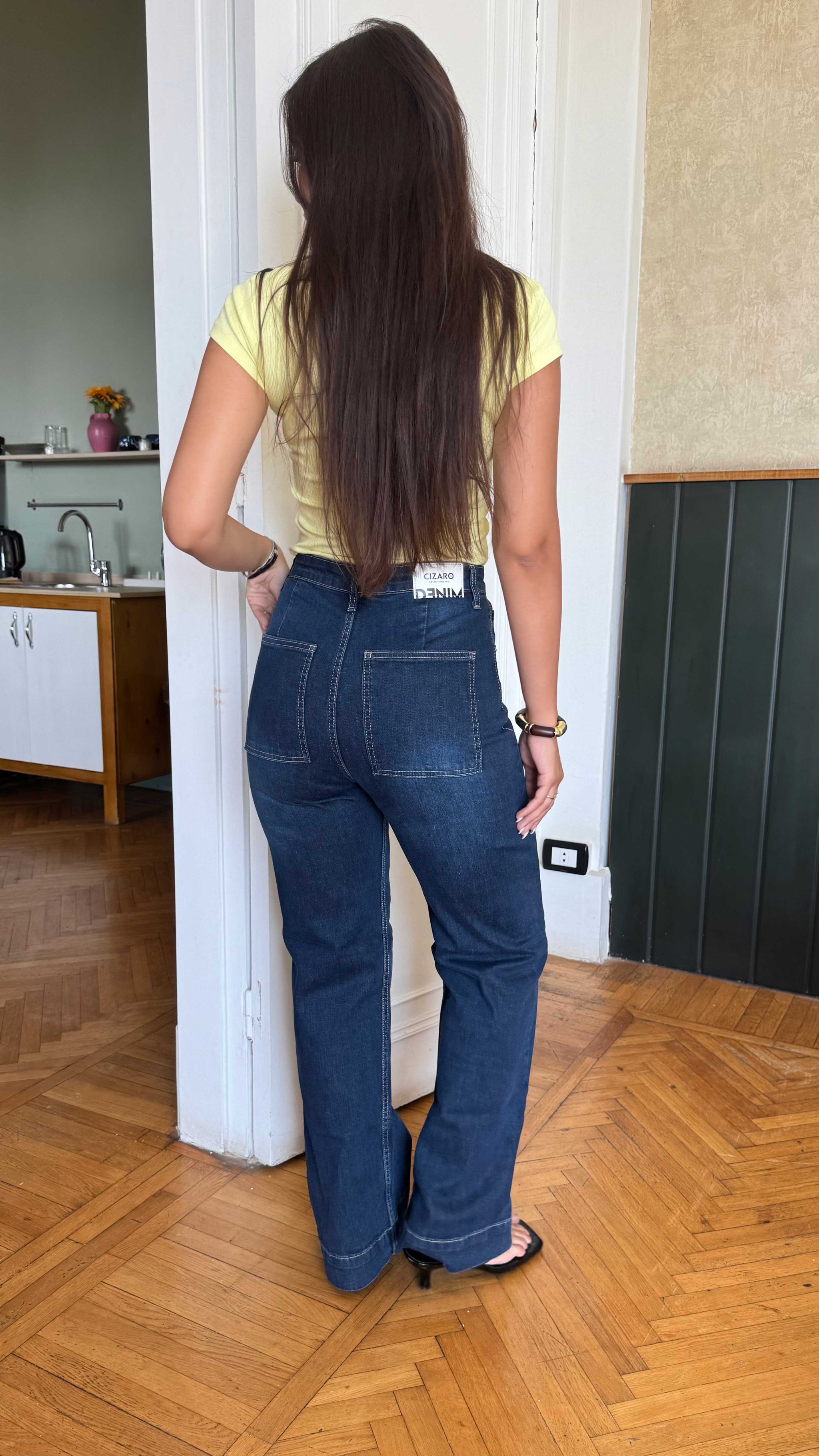 Wide leg - high waisted - Dark vintage denim jeans