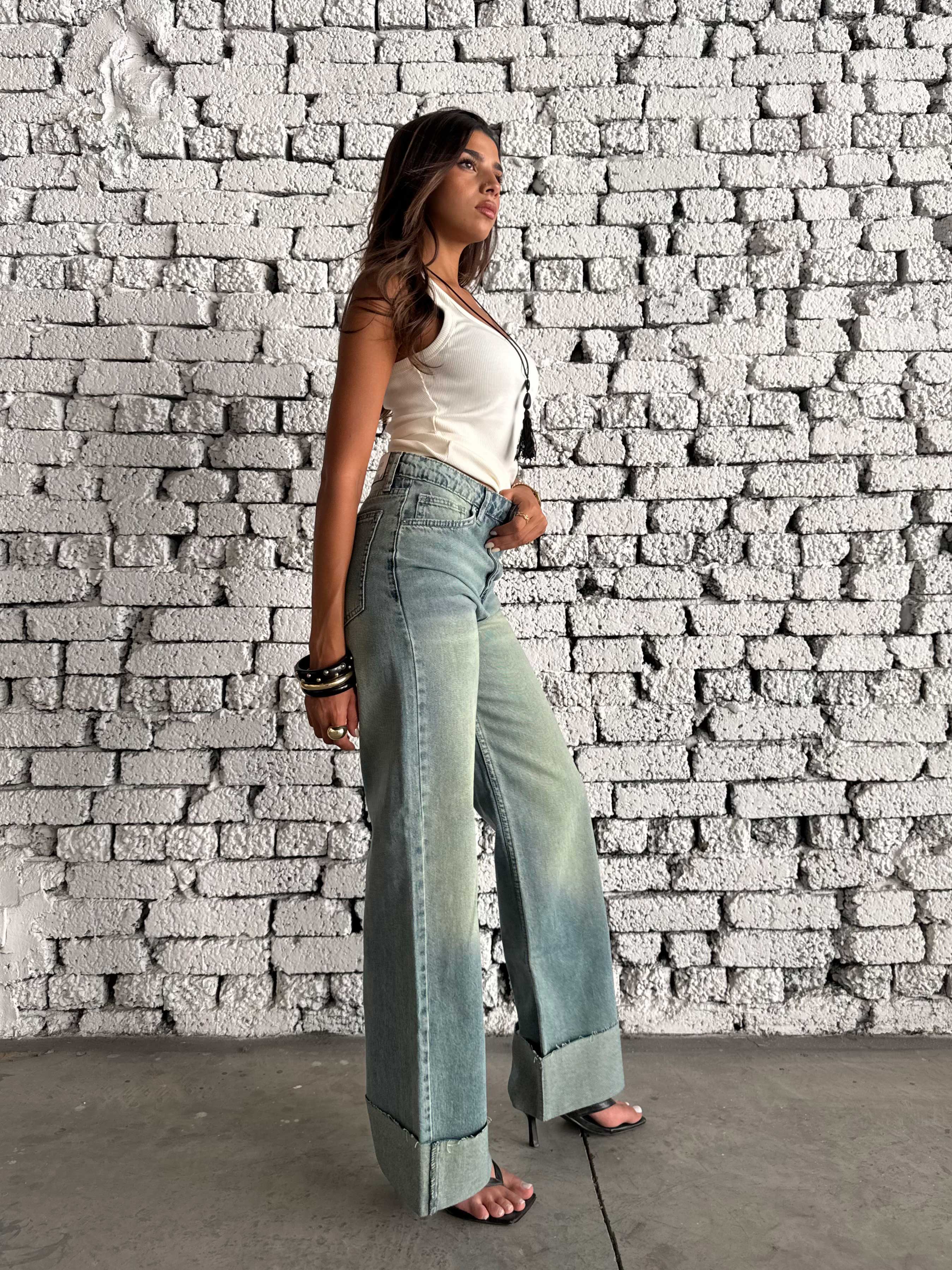 Wide Leg High Waist Raw Hem Turn-Up – Light Vintage Blue Jeans