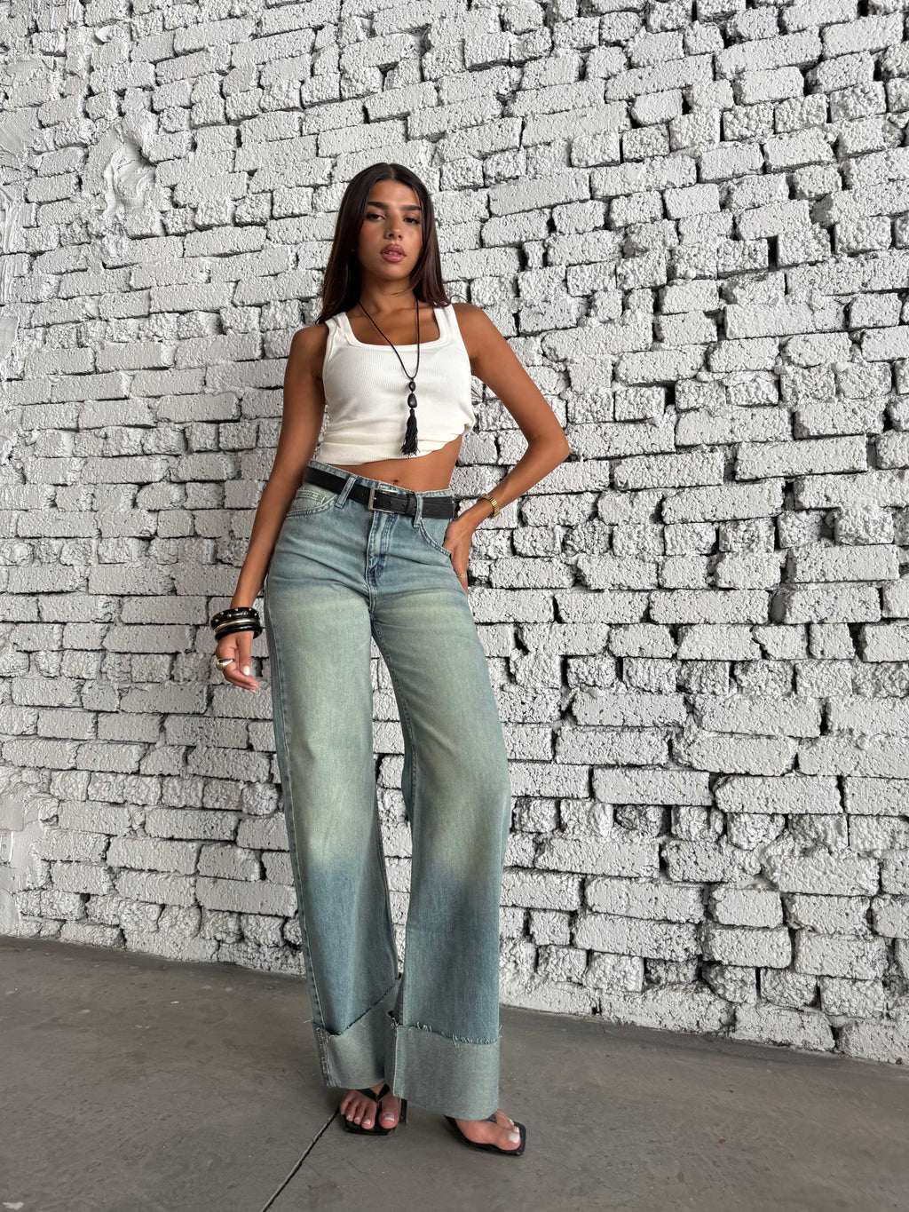 Wide Leg High Waist Raw Hem Turn-Up – Light Vintage Blue Jeans