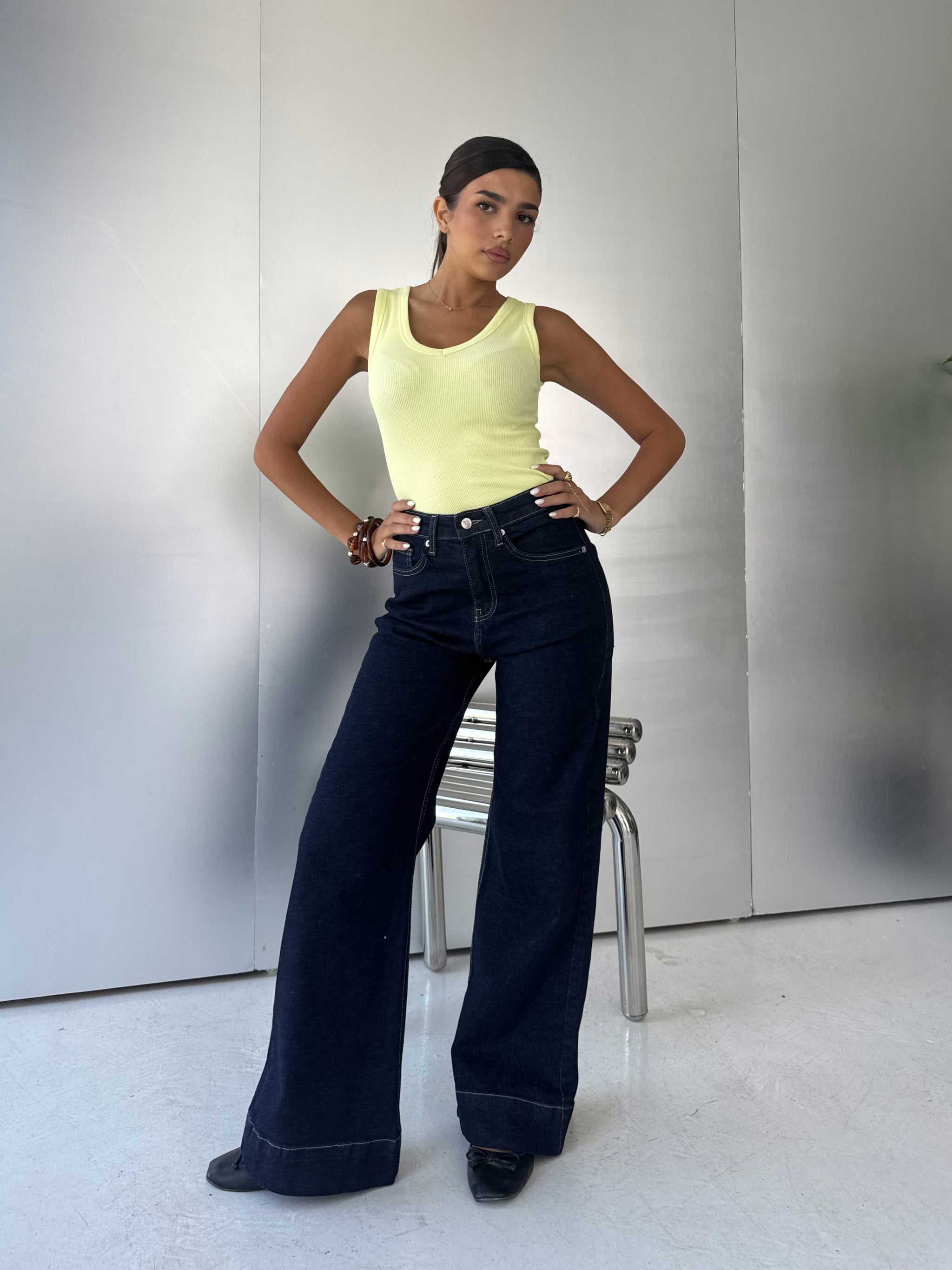 Wide-Leg – High-Waist Raw Denim Jeans